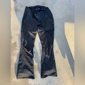 Burton Woman’s Black snow pants